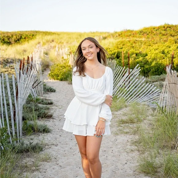 Elegant White Long Sleeve Romper - Picture 4 of 5